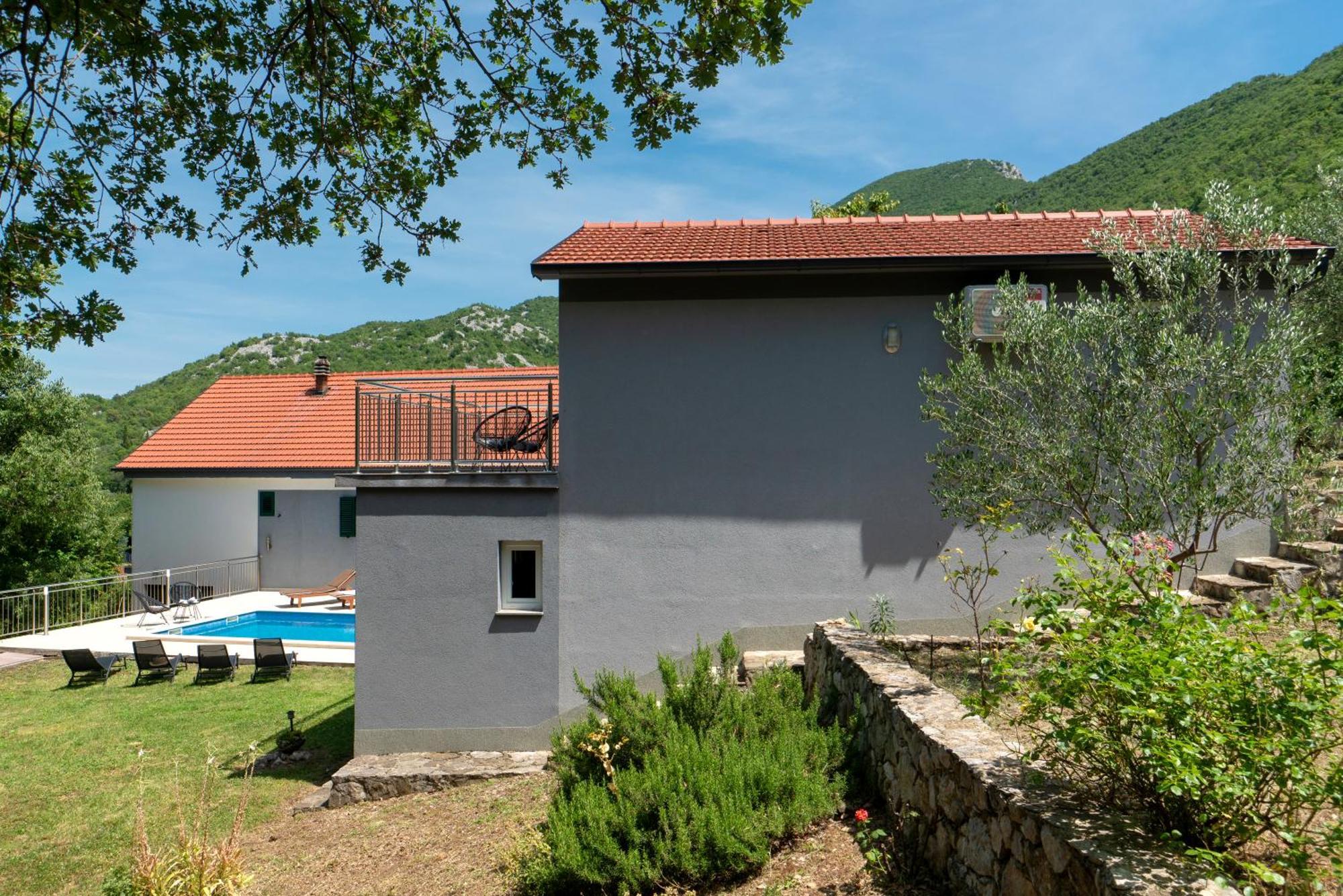 Apartments Srdanovic Omiš Esterno foto