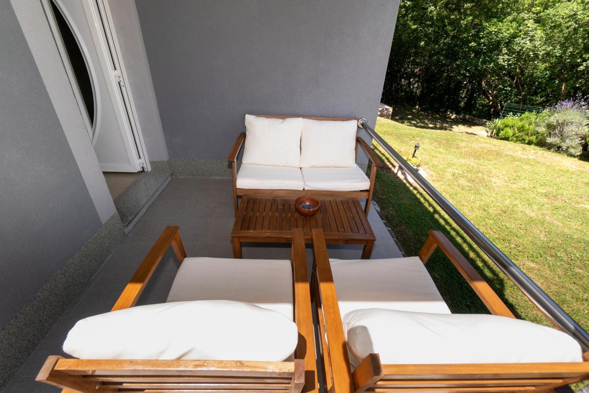 Apartments Srdanovic Omiš Esterno foto