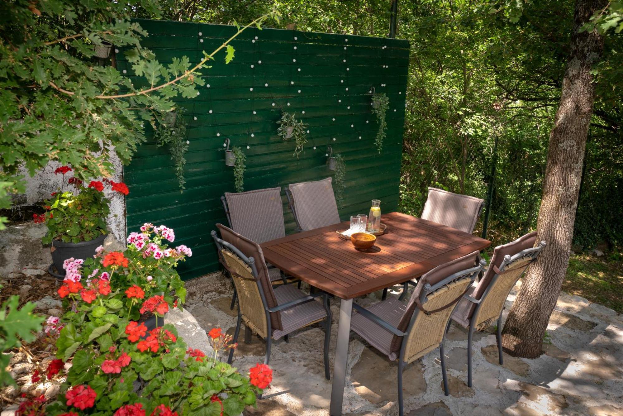 Apartments Srdanovic Omiš Esterno foto