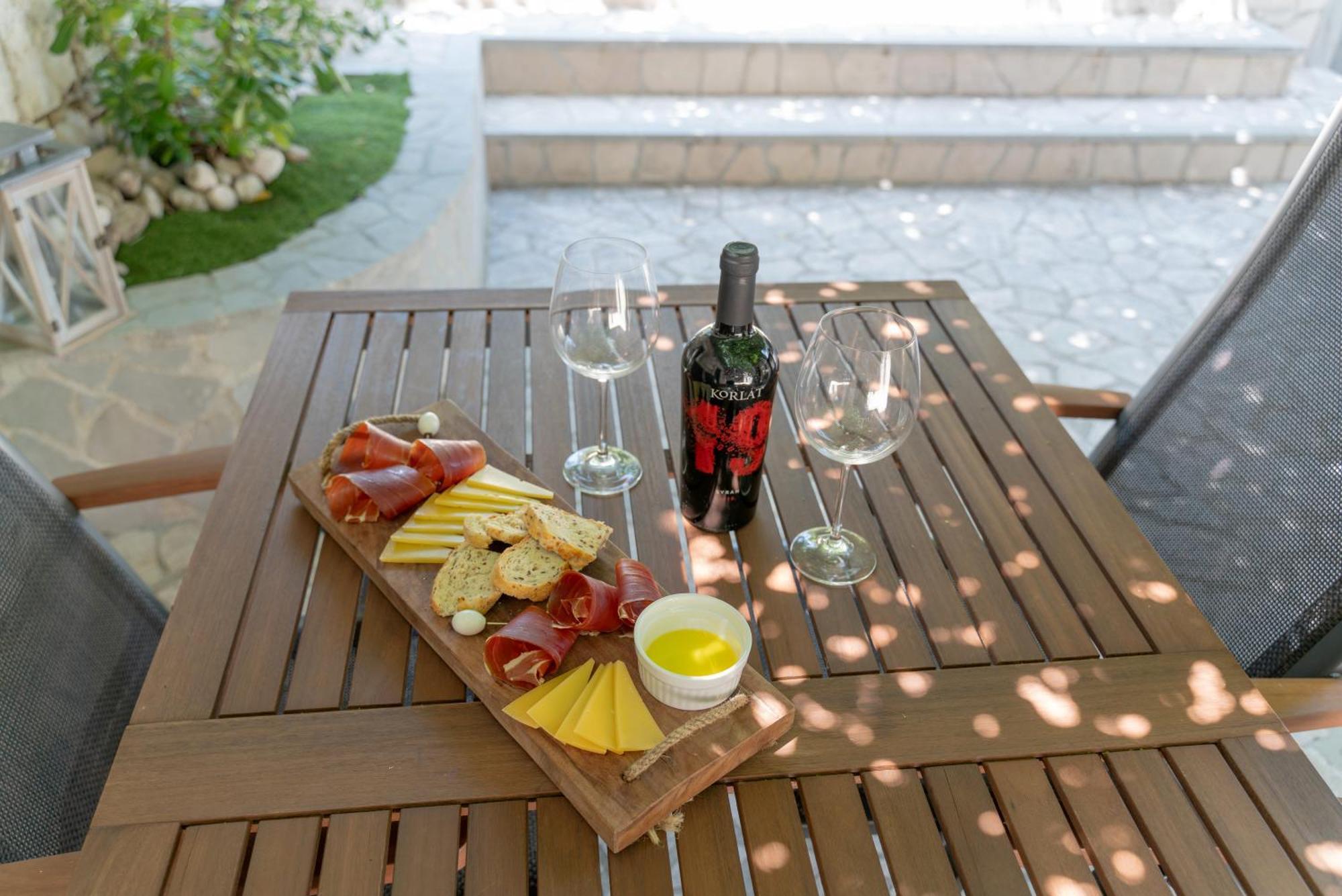 Apartments Srdanovic Omiš Esterno foto